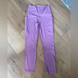 Lululemon LIKE NEW Align 25” with pockets!